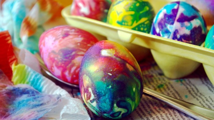 Gel food coloring dye eggs