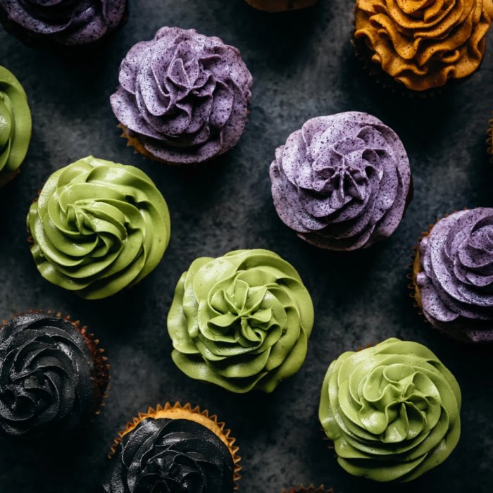 How to make frosting with food coloring