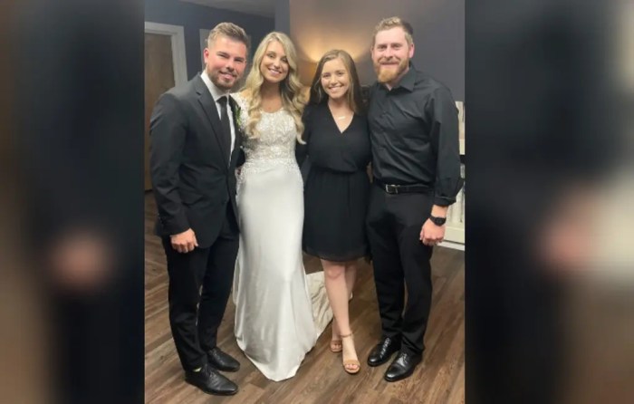 Joy duggar wedding dress