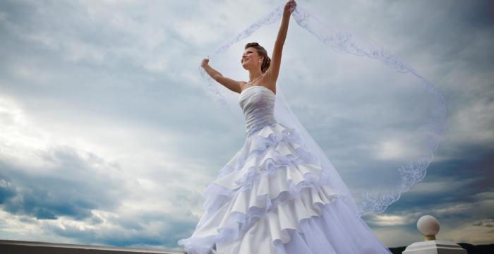 How to preserve my wedding dress